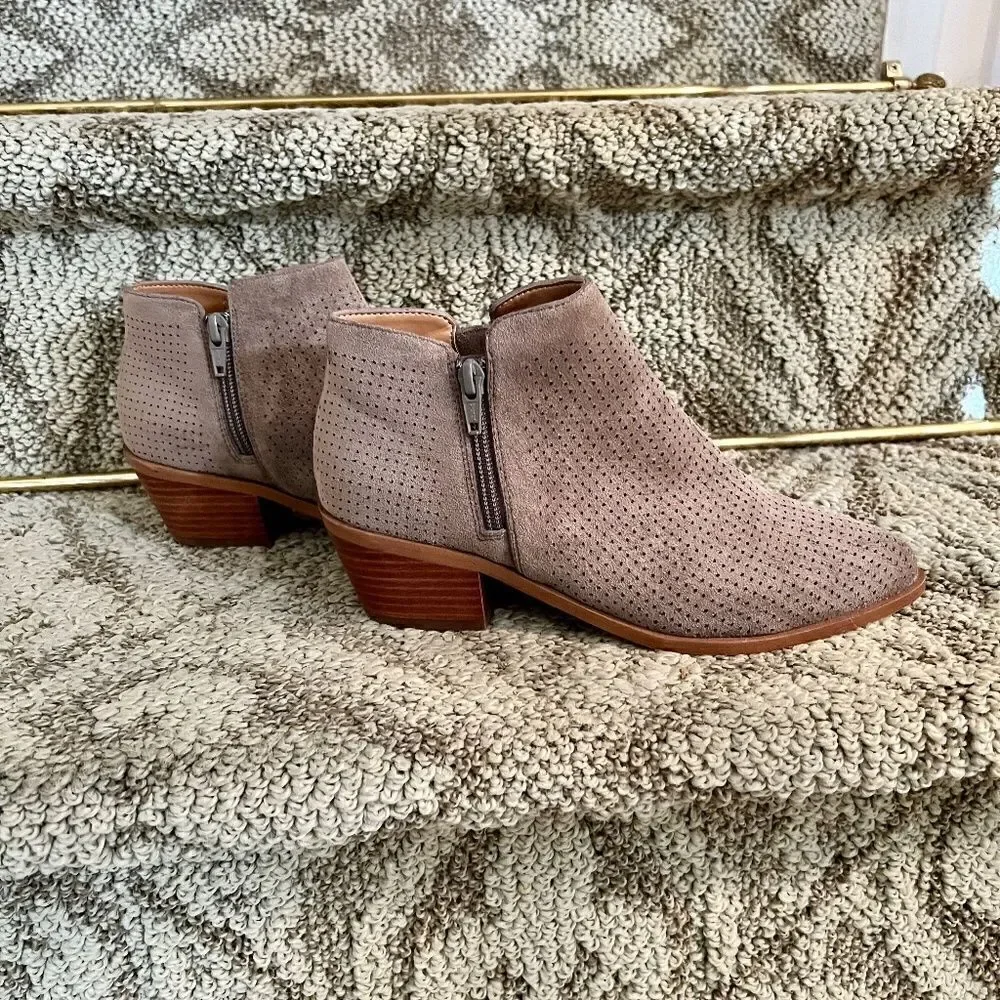 EEUC Women's J.Crew Factory Perforated Microsuede Ankle Bootie Boots Taupe 6.5 M